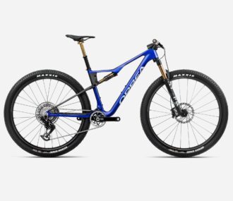 Oiz M-LTD 2025 Blå